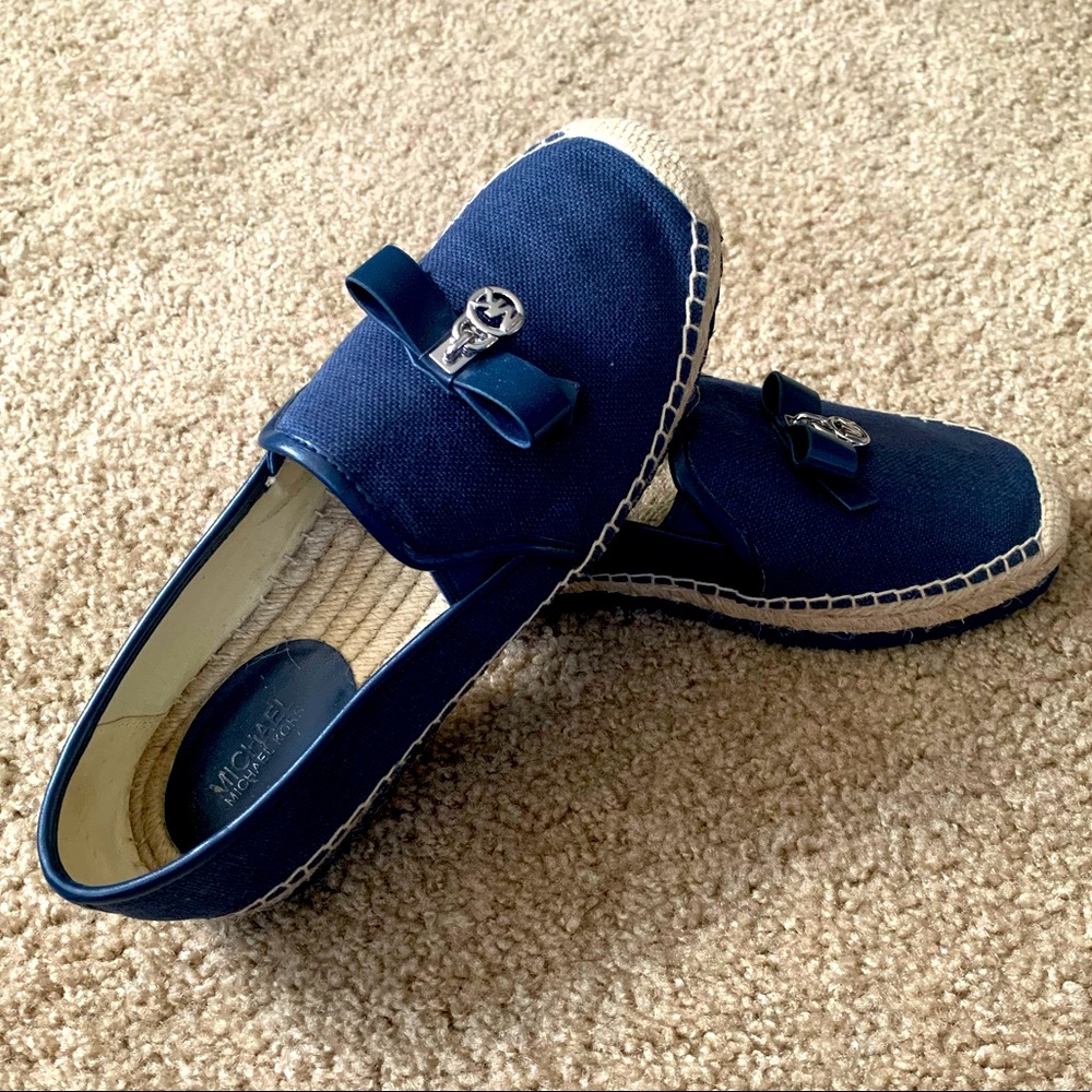 ✨NEW✨MICHAEL KORS NAVY BOW TIE ESPADRILLES - Picture 6 of 9